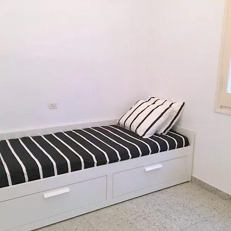 Gravina 46 1 Apartment *